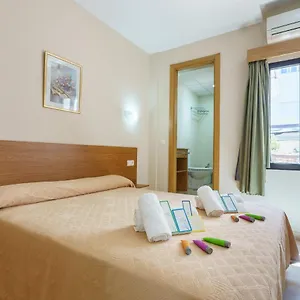 Costabella Powered By Faro Homes Pensión